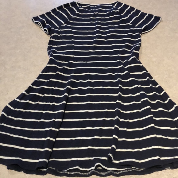 Cute little BDG ribbed dress - Picture 3 of 3